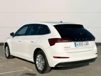 Usado Skoda Scala 95 CV (69 kW) 2022 Blanco Utilitario