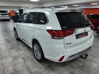 Usado Mitsubishi Outlander P-HEV 224 CV (164 kW) 2019 Blanco SUV