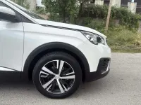 Usado Peugeot 5008 Active 130 CV (95 kW) 2019 Blanco SUV