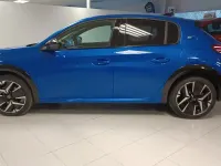 Usado Peugeot e-208 GT 114 kW (156 CV) 2024 Azul Utilitario