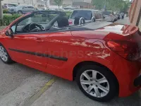 Usado Peugeot 207 CC Sport 110 CV (80 kW) 2007 Rojo Descapotable