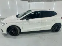 Usado Seat Ibiza FR 150 CV (110 kW) 2022 Blanco Utilitario