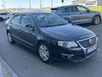 Usado VW Passat Highline 140 CV (102 kW) 2007 Negro Berlina