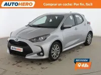 Occasion Toyota Yaris Hybrid Active 116 PK (85 kW) 2022 Grijs Sedan