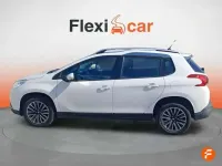 Usado Peugeot 2008 Allure 99 CV (72 kW) 2015 Blanco SUV
