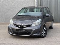 Usado Toyota Yaris Live 90 CV (66 kW) 2012 Gris / plata Berlina