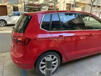 Usado VW Golf Sportsvan Sportline 110 CV (80 kW) 2014 Rojo Monovolumen