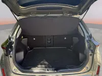 Usado Toyota Yaris Style 116 CV (85 kW) 2022 Gris Utilitario