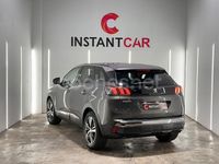 Usado Peugeot 3008 Allure 130 CV (95 kW) 2022 Gris / plata SUV