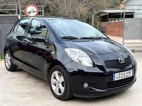 Usado Toyota Yaris Sol 87 CV (63 kW) 2006 Negro Berlina