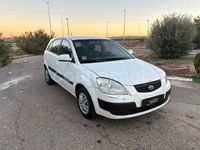 Usado Kia Rio EX 110 CV (80 kW) 2006 Blanco Berlina