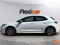 Usado Toyota Corolla Active 140 CV (102 kW) 2023 Blanco Berlina