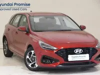 Usado Hyundai i30 115 CV (84 kW) 2025 Rojo Berlina