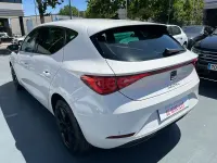 Usado Seat Leon Style 110 CV (80 kW) 2020 Blanco Berlina