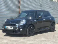 Usado Mini ONE 102 CV (75 kW) 2018 Negro Utilitario