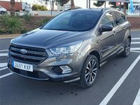 Usado Ford Kuga ST-Line 150 CV (110 kW) 2019 Gris / plata SUV