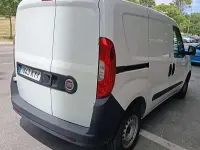 Usado Fiat Doblò 95 CV (69 kW) 2019 Blanco Monovolumen