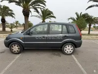 Usado Ford Fusion 68 CV (50 kW) 2005 Gris / plata Utilitario