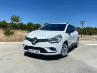 Usado Renault Clio LIMITED 90 CV (66 kW) 2017 Blanco Familiar
