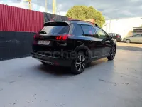 Usado Peugeot 2008 GT-line 120 CV (88 kW) 2017 Negro SUV
