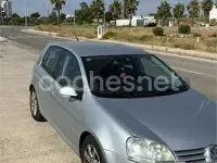 Usado VW Golf IV Highline 105 CV (77 kW) 2006 Gris / plata Berlina
