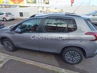 Usado Peugeot 2008 Style 82 CV (60 kW) 2018 Gris / plata SUV