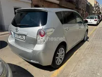 Usado Toyota Verso Advance 126 CV (92 kW) 2009 Gris / plata Monovolumen