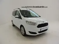 Usado Ford Tourneo Courier Trend 100 CV (73 kW) 2016 Blanco Monovolumen