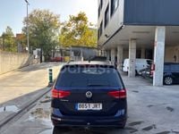 Usado VW Touran Sportline 110 CV (80 kW) 2016 Azul Monovolumen