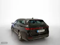 Usado VW Passat Business 150 CV (110 kW) 2024 Negro Familiar