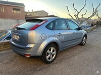 Usado Ford Focus Ambiente 90 CV (66 kW) 2007 Azul Berlina