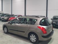Usado Peugeot 308 SW Active 112 CV (82 kW) 2012 Gris / plata Familiar
