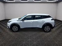 Usado Peugeot 2008 Active 100 CV (73 kW) 2022 Blanco SUV