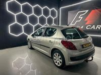 Usado Peugeot 207 90 CV (66 kW) 2007 Gris / plata Berlina