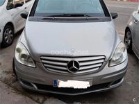 Usado Mercedes B150 95 CV (69 kW) 2006 Gris / plata Monovolumen