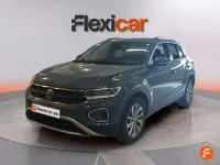 Usado VW T-Roc Life 150 CV (110 kW) 2023 Gris SUV