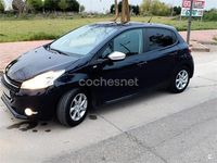 Begagnad Peugeot 208 Style 82 HK (60 kW) 2014 Svart Halvkombi