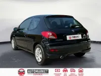 Usado Peugeot 206 58 CV (42 kW) 2011 Negro Berlina
