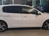 Usado Peugeot 308 Allure 110 CV (80 kW) 2015 Blanco Berlina