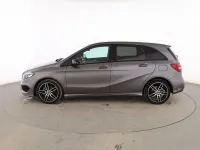 Usado Mercedes B200 AMG line 136 CV (100 kW) 2018 Gris Monovolumen