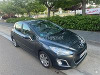 Usado Peugeot 308 Active 120 CV (88 kW) 2013 Gris / plata Berlina