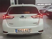 Usado Toyota Auris Hybrid Edition 136 CV (100 kW) 2018 Blanco Berlina