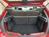 Käytetty Dacia Sandero Stepway 90 HP (66 kW) 2012 Punainen Sedan