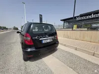 Usado Mercedes A180 Exclusive 109 CV (80 kW) 2010 Negro Monovolumen