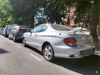 Usado Hyundai Coupé 105 CV (77 kW) 2001 Gris / plata Coupe
