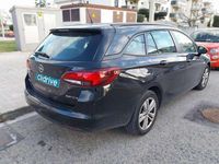 Usado Opel Astra Selective 110 CV (80 kW) 2019 Negro Familiar