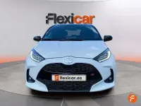 Usado Toyota Yaris Hybrid Plus 130 CV (95 kW) 2024 Blanco