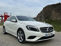 Usado Mercedes A180 Urban 109 CV (80 kW) 2014 Blanco Berlina