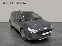 Usado Hyundai i20 100 CV (73 kW) 2025 Gris / plata Utilitario