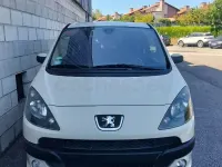 Usado Peugeot 1007 110 CV (80 kW) 2007 Blanco Monovolumen
